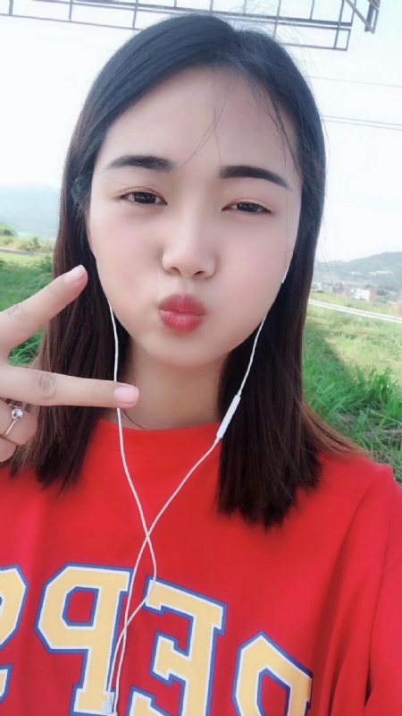 深拥必定温暖的第一张照片--台湾红颜知己交友网